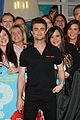 daniel radcliffe pose with fans what if dublin 03