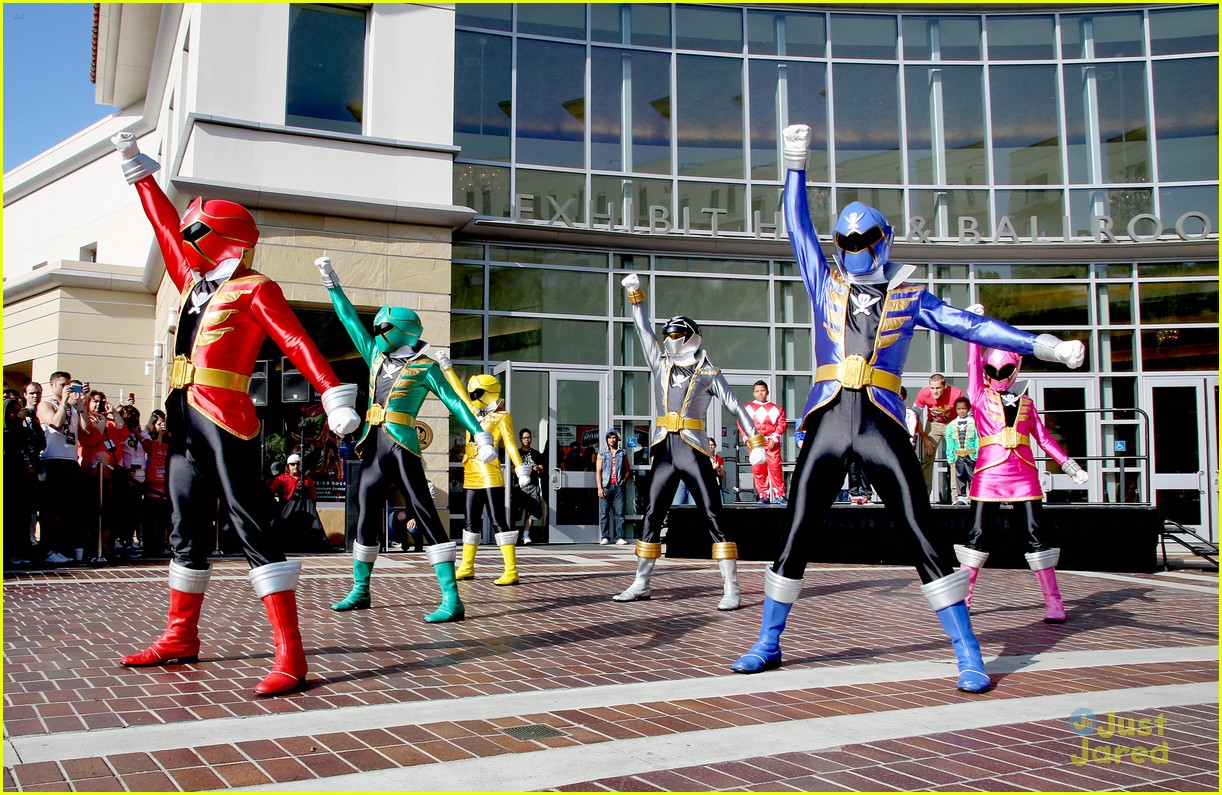 power rangers dino charge cast announced 12