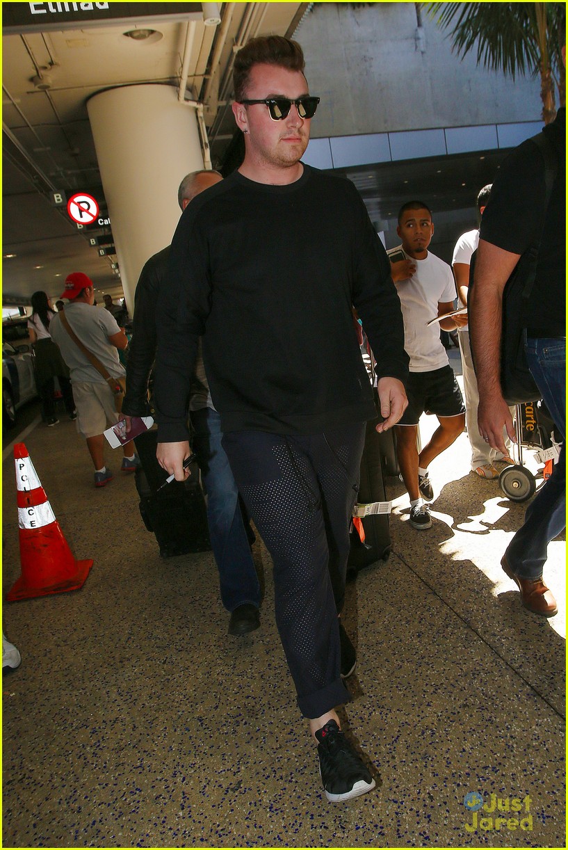 sam smith lands in los angeles for vmas performance 21