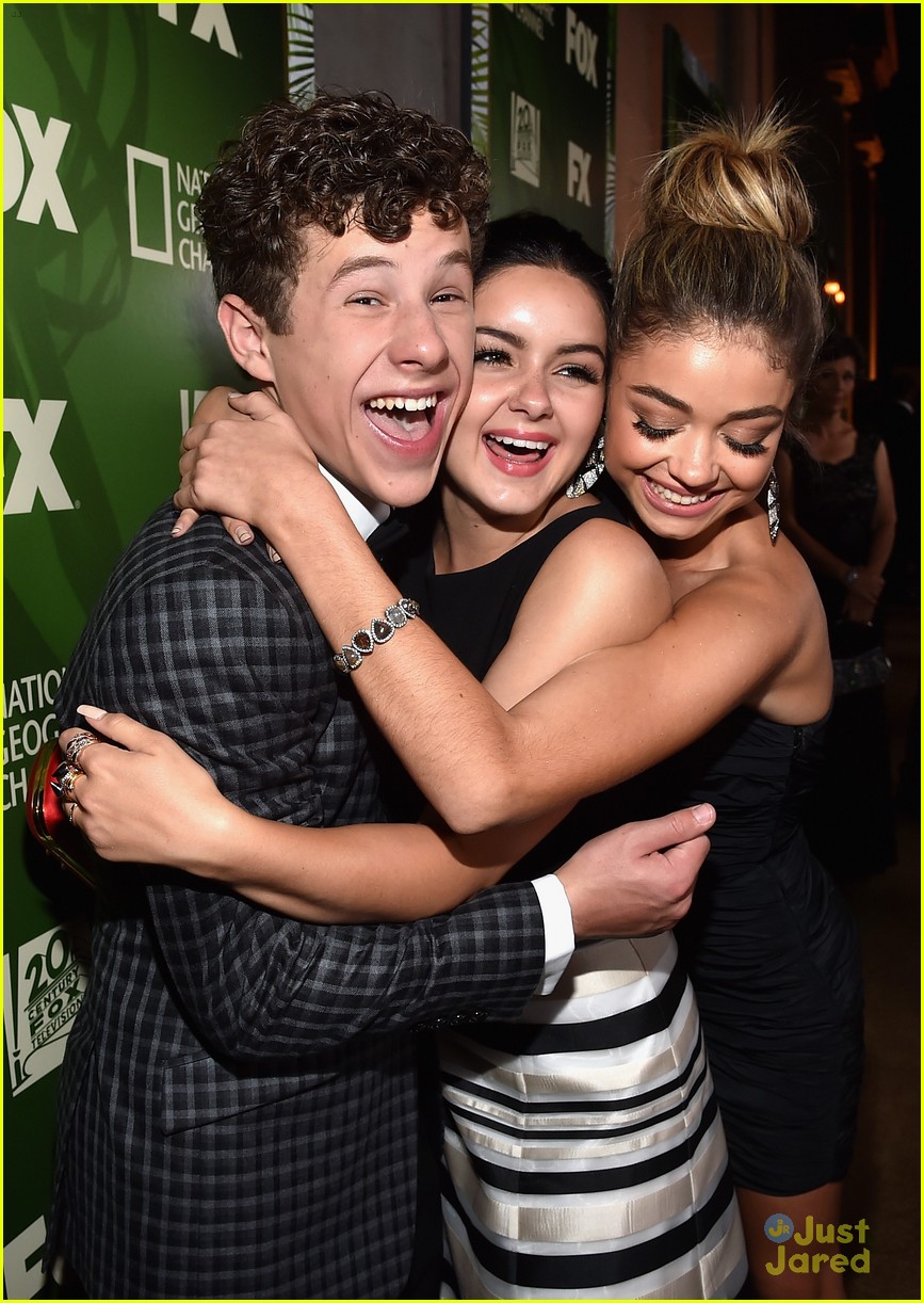 sarah hyland switches up dress fox emmys party 2014 03