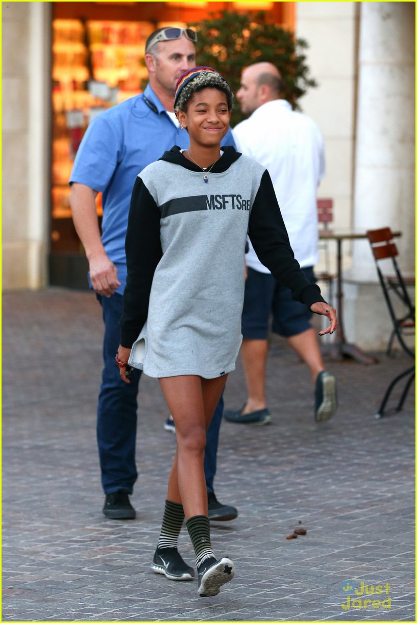 willow smith reps jadens clothing line 05