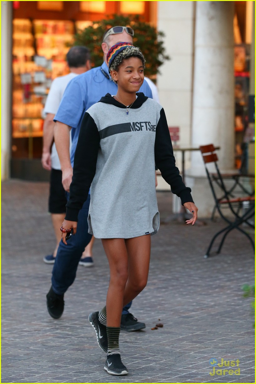 willow smith reps jadens clothing line 15