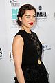 hailee steinfeld llama poses pre emmy party 06