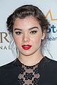 hailee steinfeld llama poses pre emmy party 07