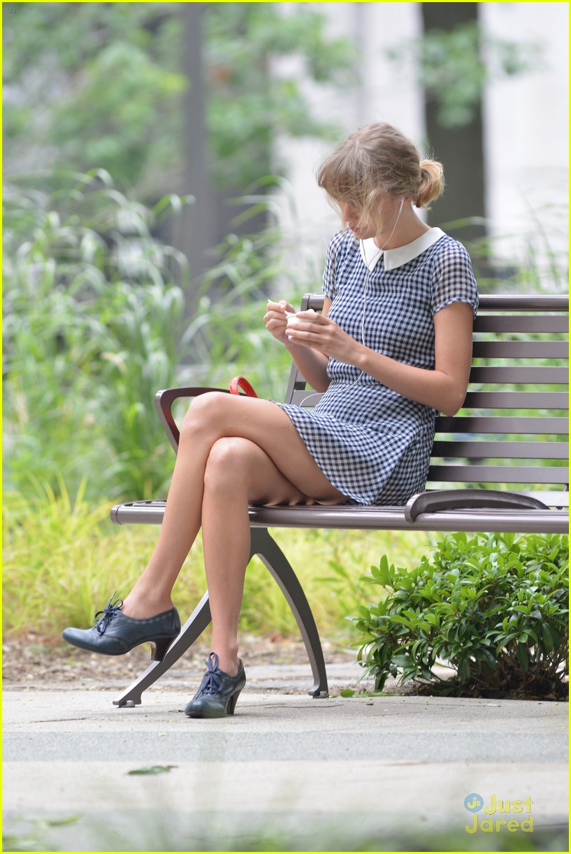 taylor swift pinkberry park nyc 04