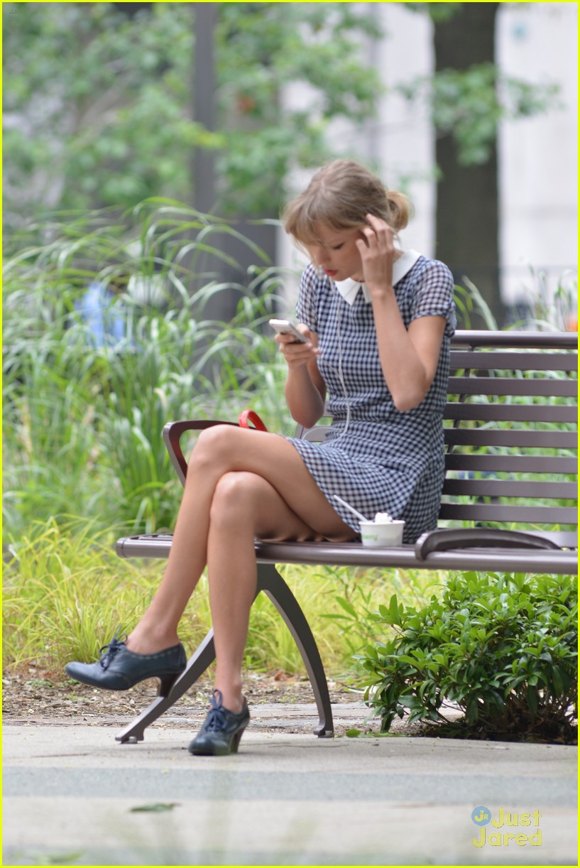 taylor swift pinkberry park nyc 13