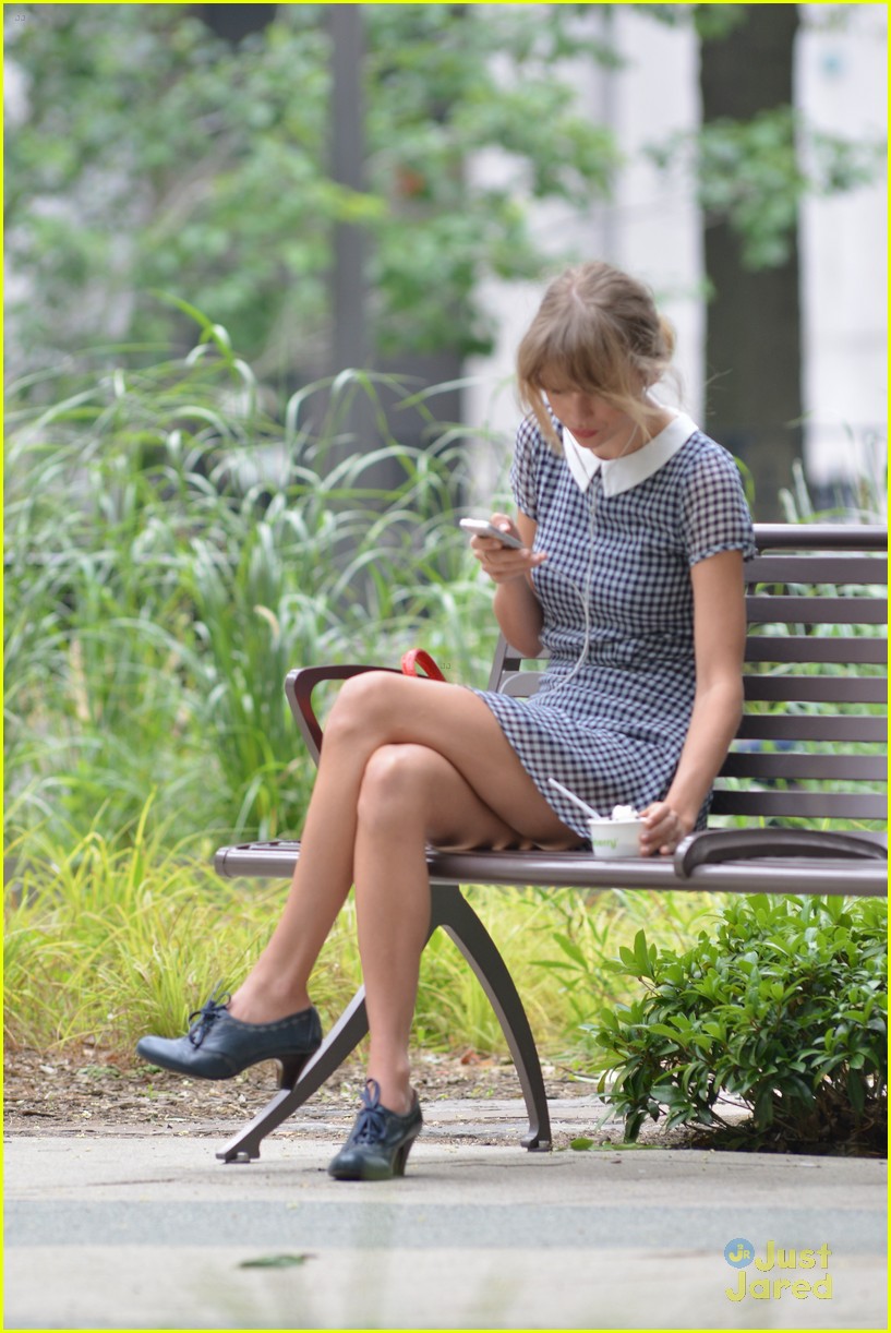 taylor swift pinkberry park nyc 18