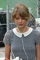 taylor swift pinkberry park nyc 14