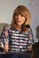 taylor swift katie holmes giver press conference 02