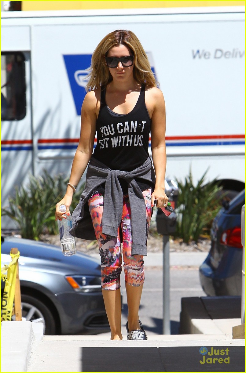 ashley tisdale cant sit us pilates shark after dark 14