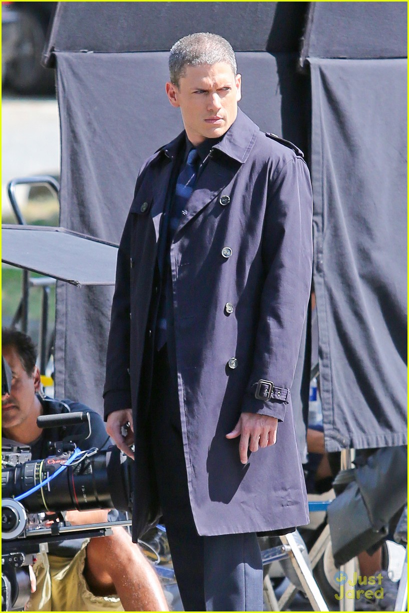 wentworth miller on the flash first set photos 02