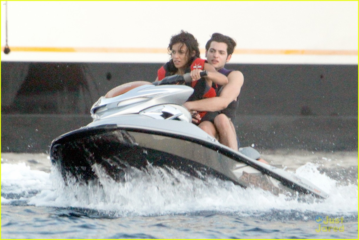 zac efron goes shirtless for jet ski fun with michelle rodriguez 13