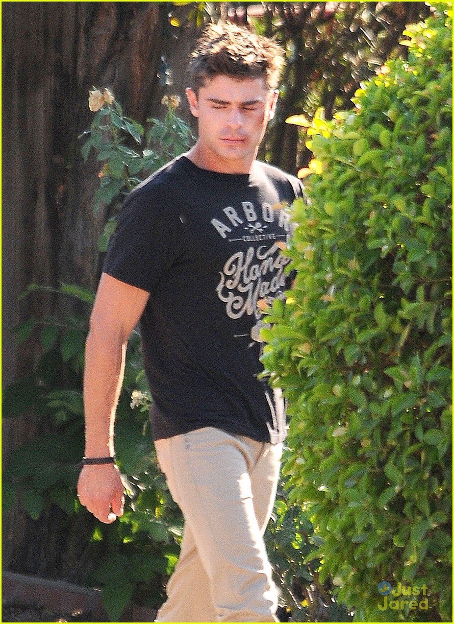 zac efron gets roughed up on we are your friends set 12