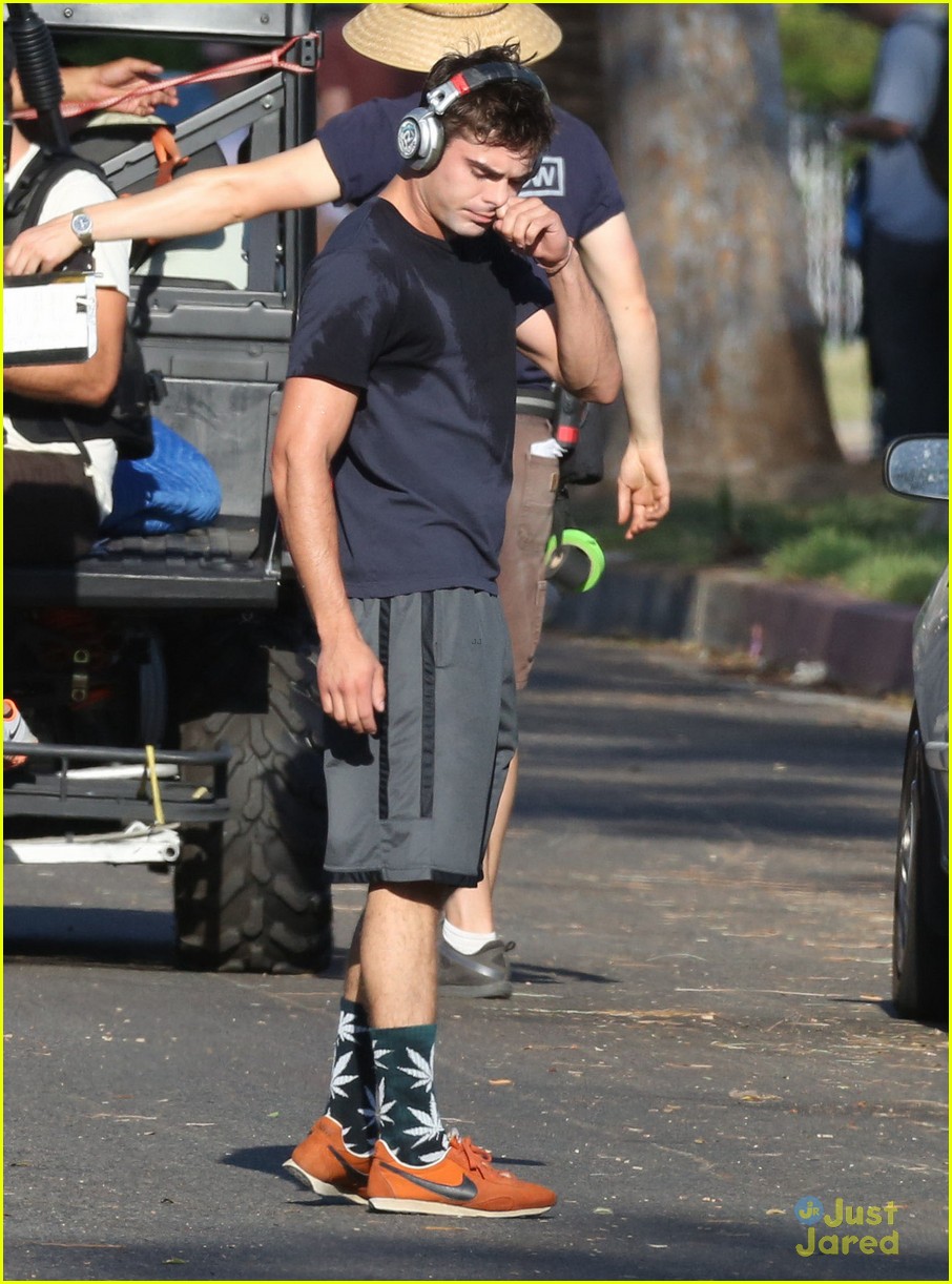 zac efron swaety sprinting we are your friends set 18