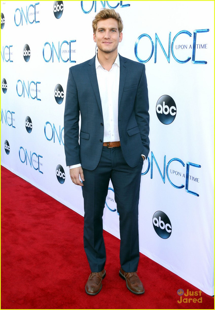 bailee madison scott michael foster once upon a time season 4 premiere 10