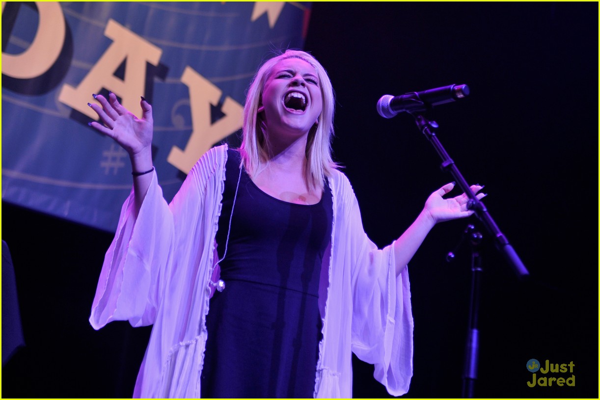 bea miller belts it out at tj martell foundation event 08