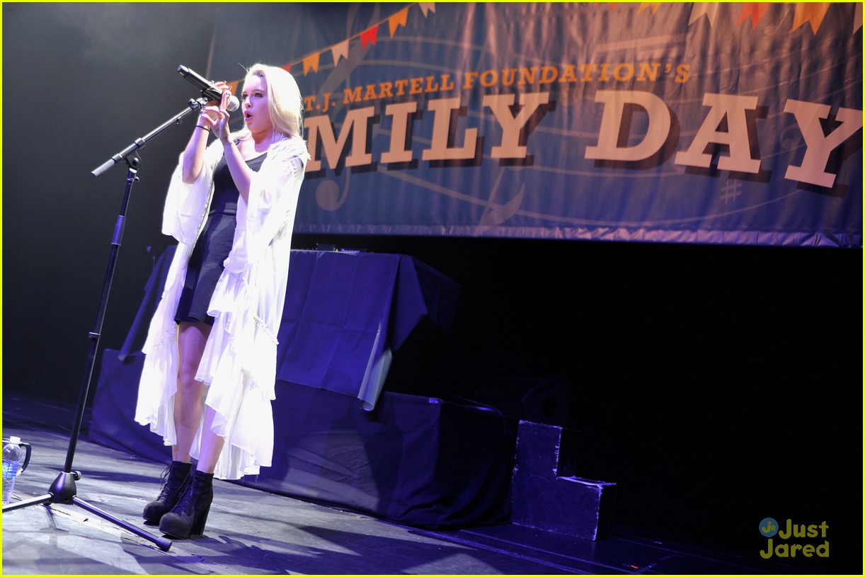 bea miller belts it out at tj martell foundation event 10