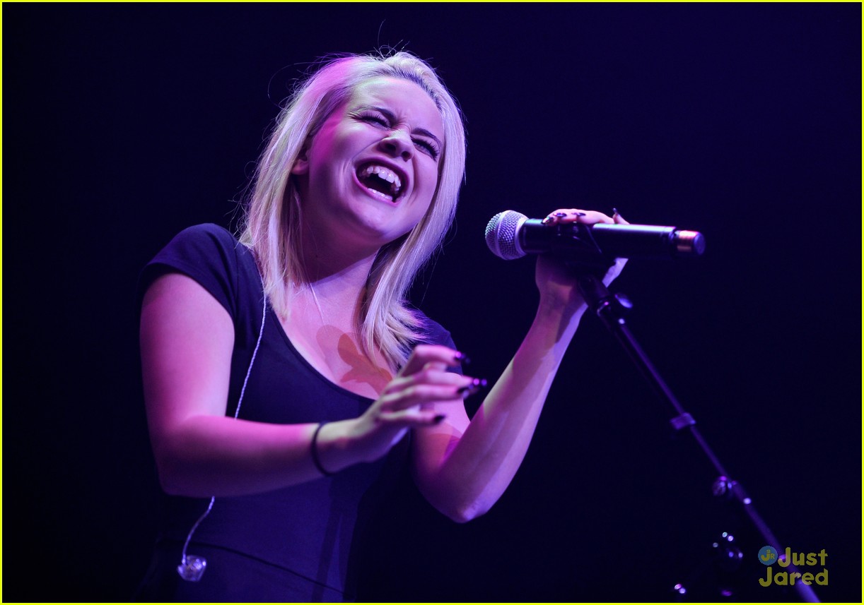 bea miller belts it out at tj martell foundation event 12