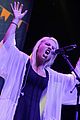 bea miller belts it out at tj martell foundation event 09