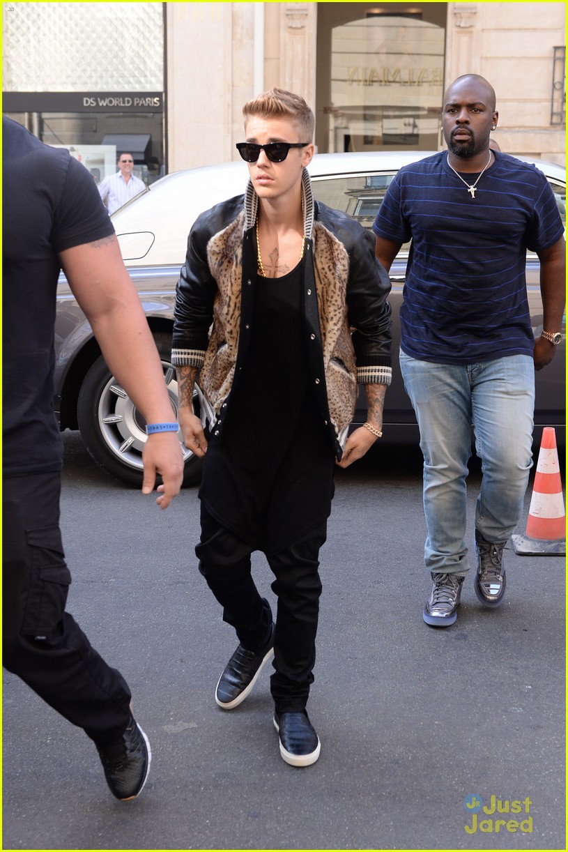 justin bieber knows how to rock fur jacket 14