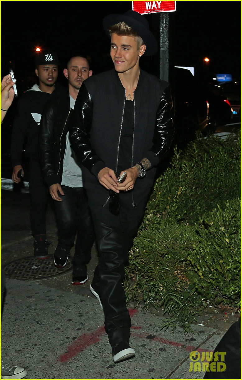 justin bieber hits up tao for night out after stripping down 03