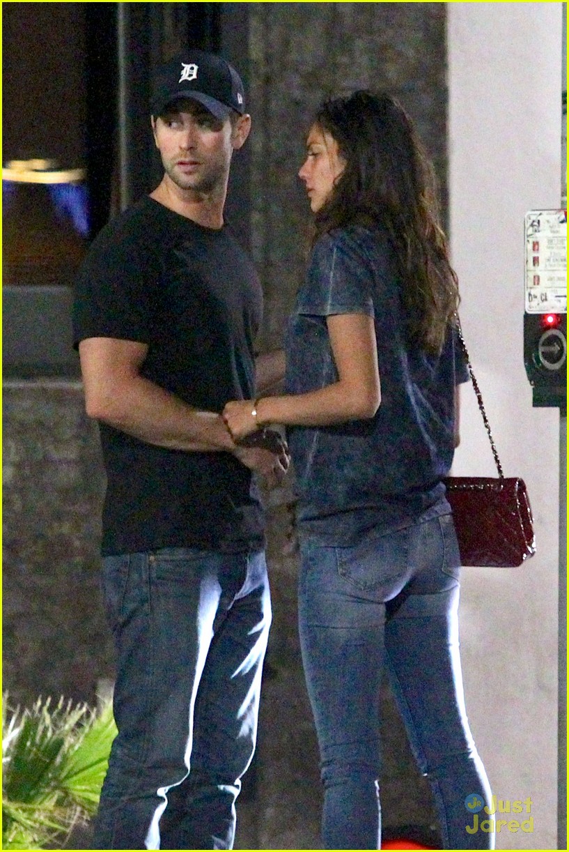 chace crawford rachelle goulding hold hands 06