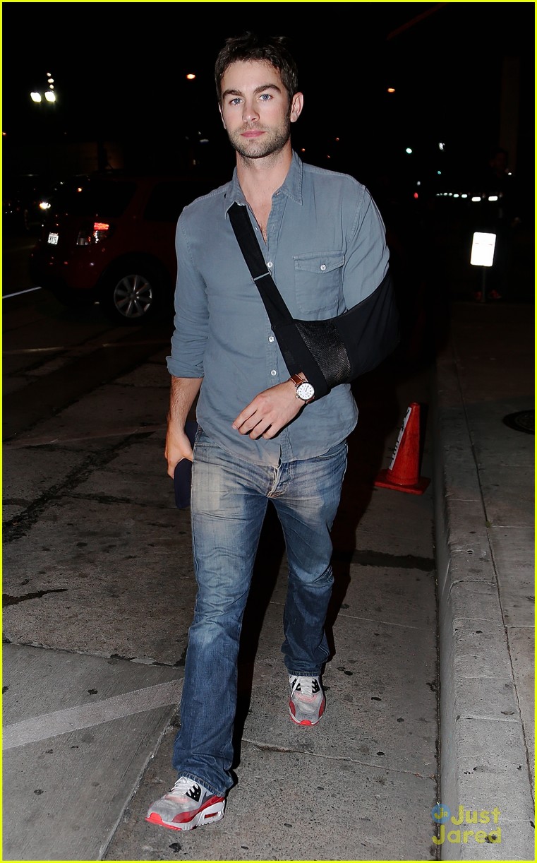 chace crawford arm sling west hollywood 01