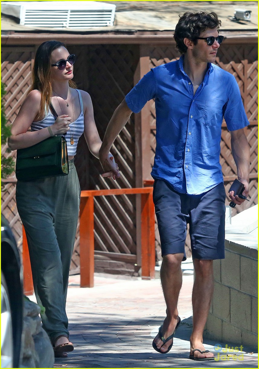 leighton meester adam brody share sweet embrace after lunch 10
