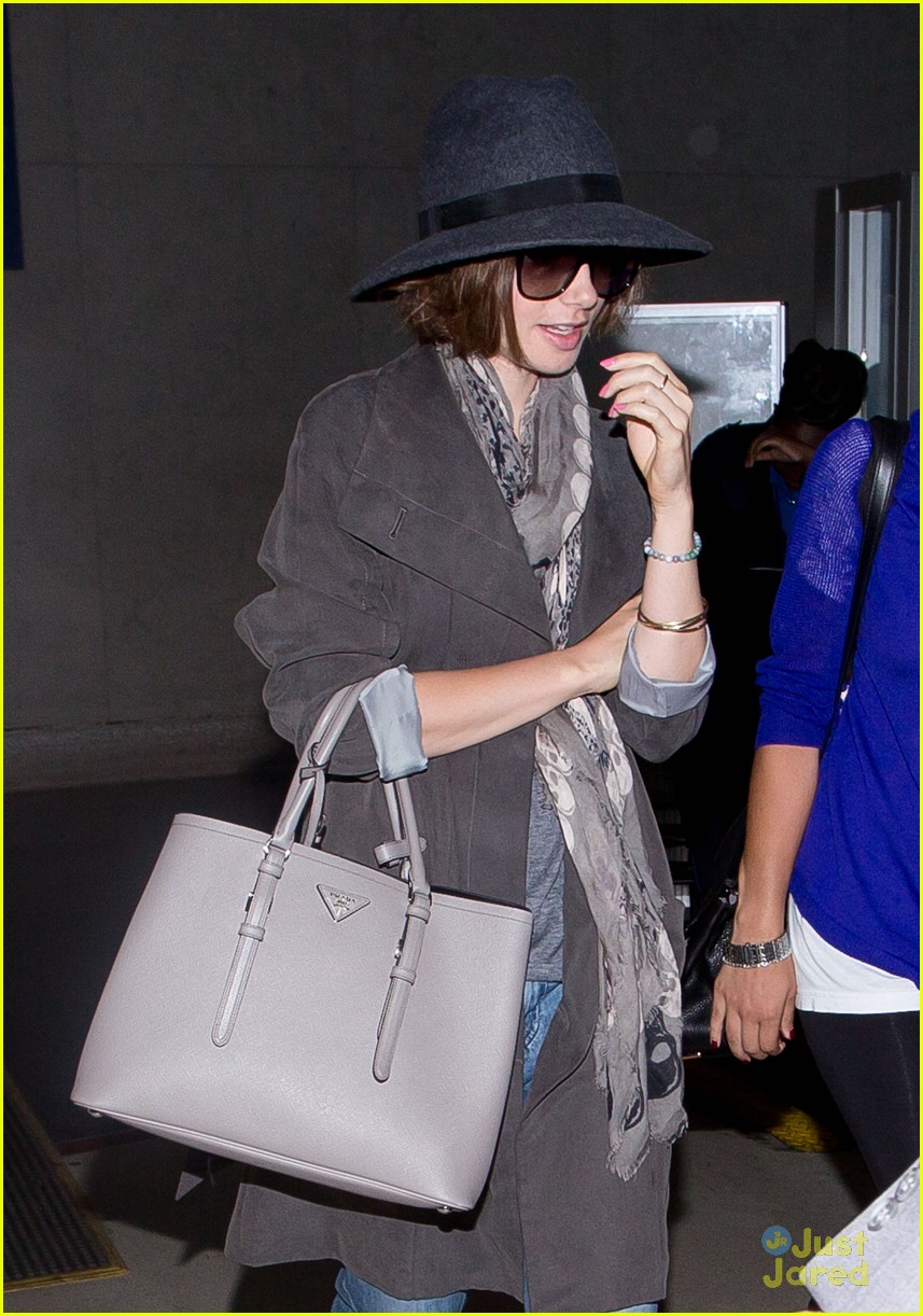 lily collins returns to states in style 02