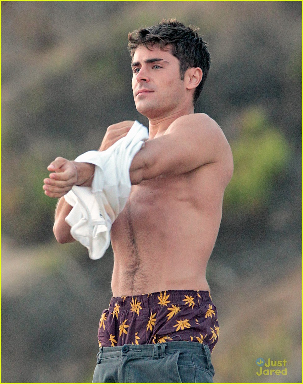 zac efron max joseph shirtless we are your friends beach 05