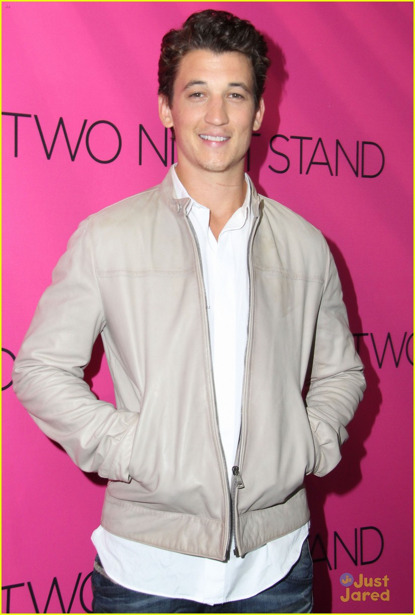 miles teller jessica szohr two night stand premiere los angeles 10