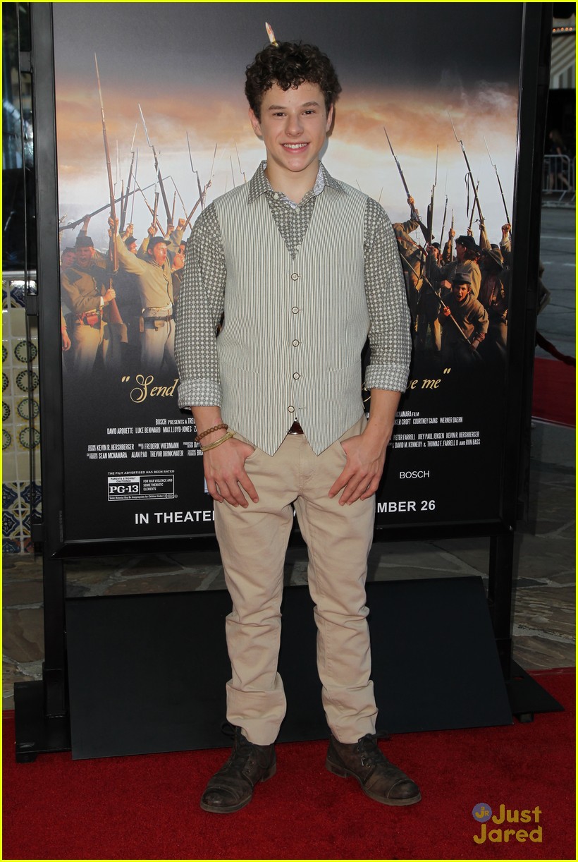nolan gould field of lost shoes premiere 04