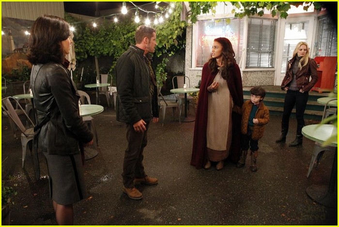 once upon a time tale 2 sisters premiere pics 27