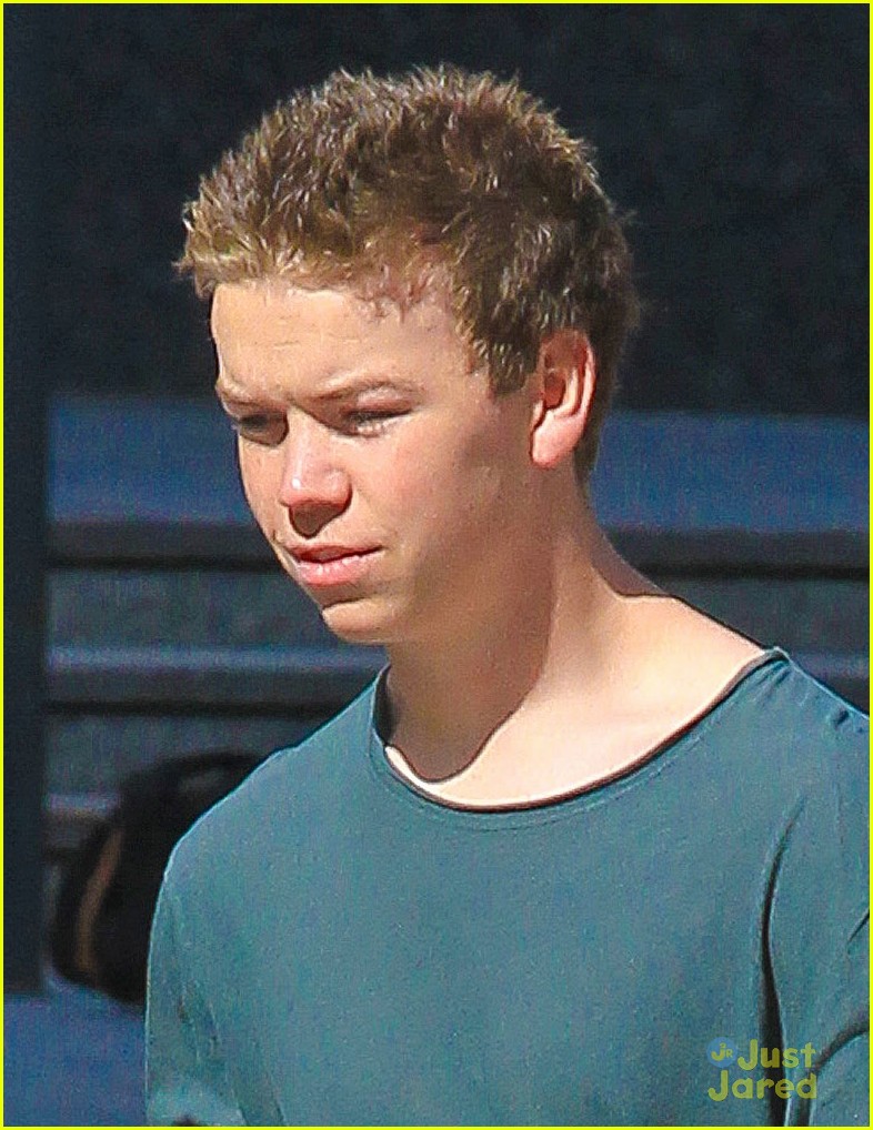 will poulter on set costars 01