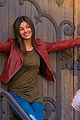 victoria justice phone booth brooklyn eye candy 17