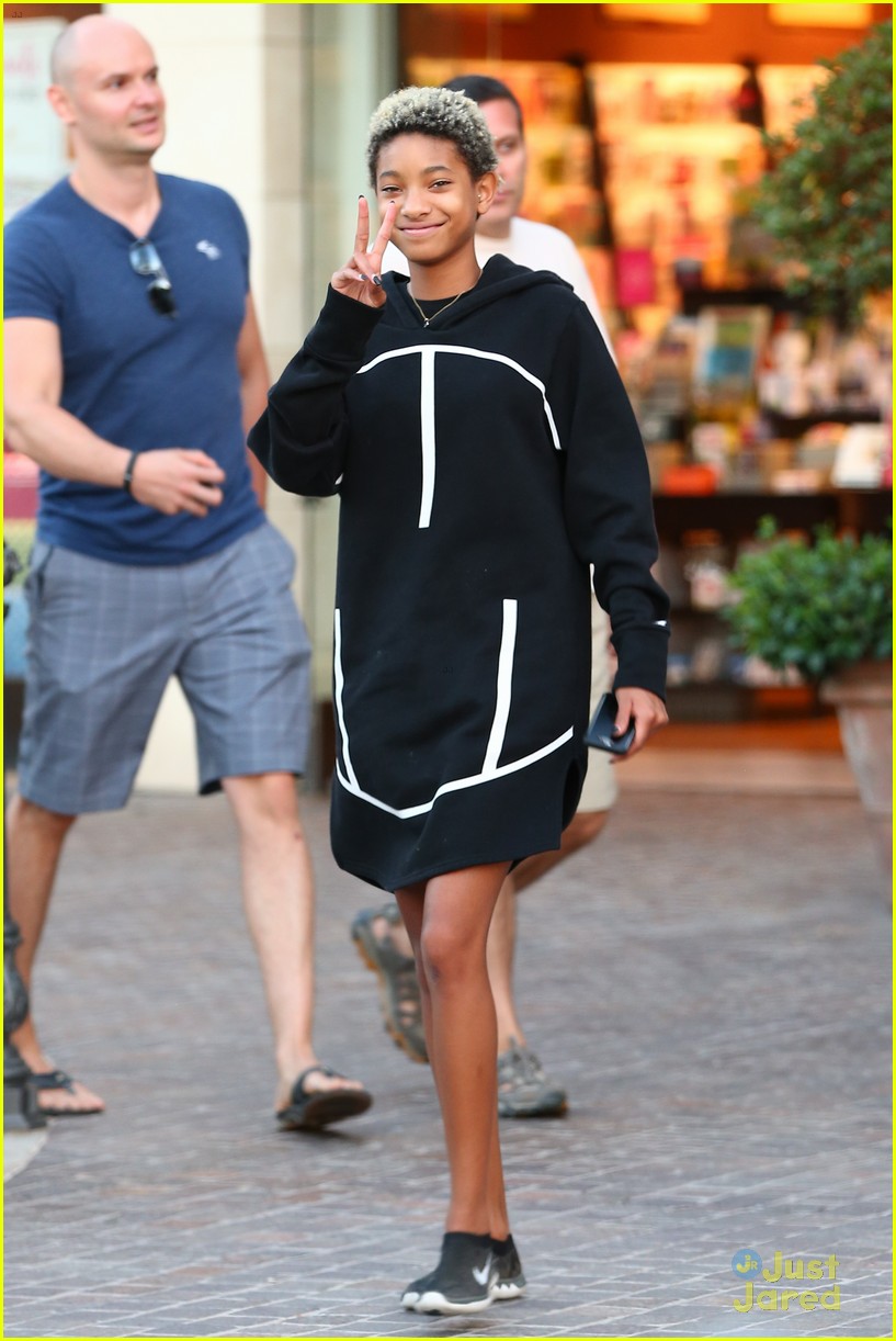 willow smith labor day lunch 02