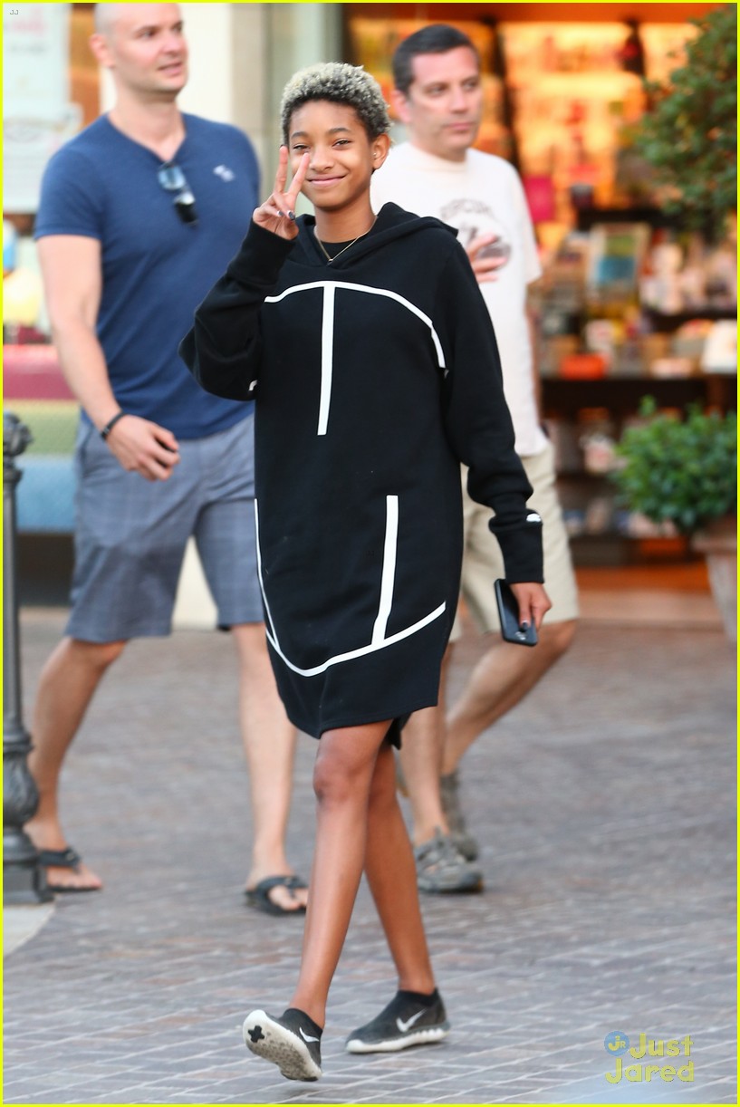willow smith labor day lunch 16