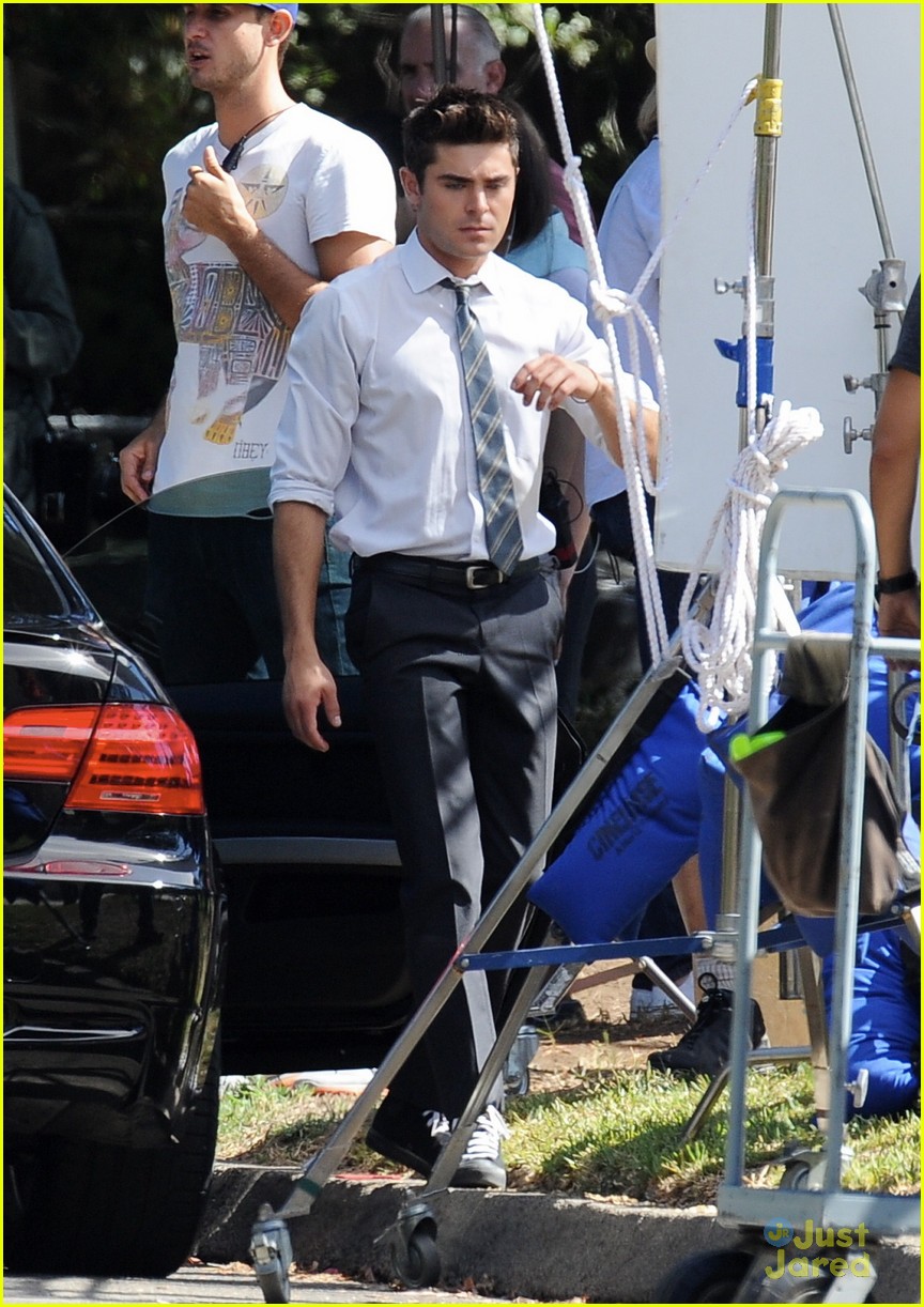 zac efron switches suit we are your friends set 10