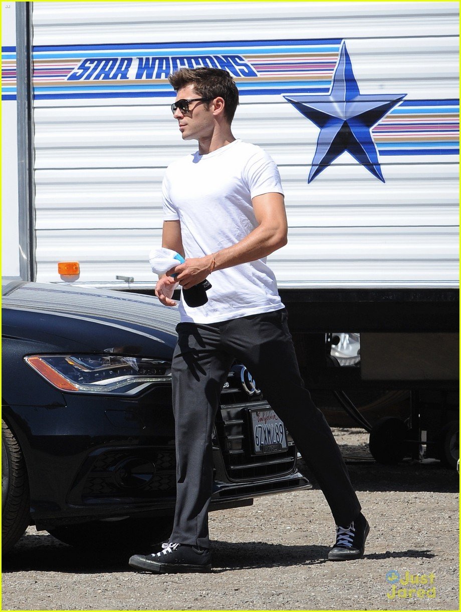 zac efron switches suit we are your friends set 20