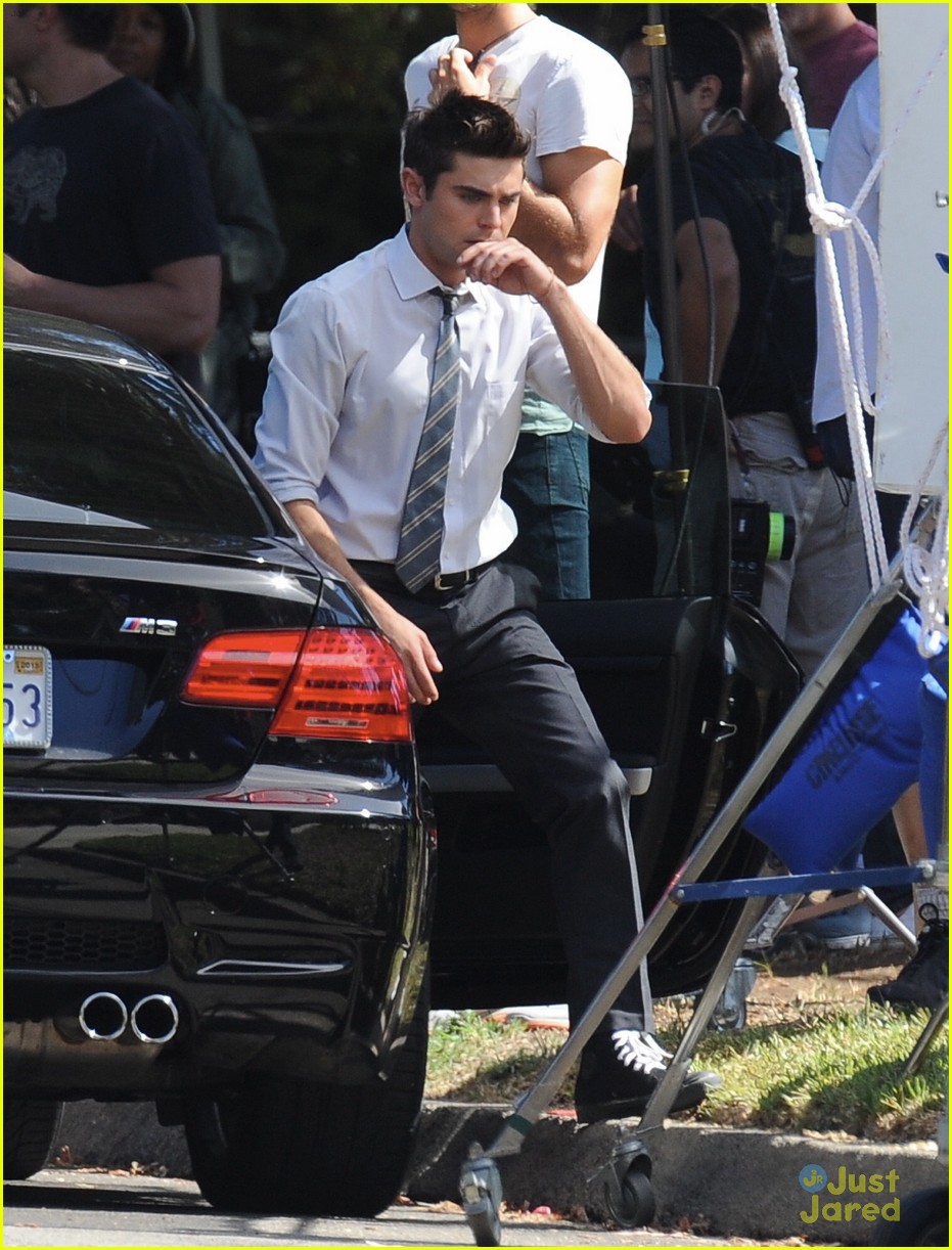 zac efron switches suit we are your friends set 21