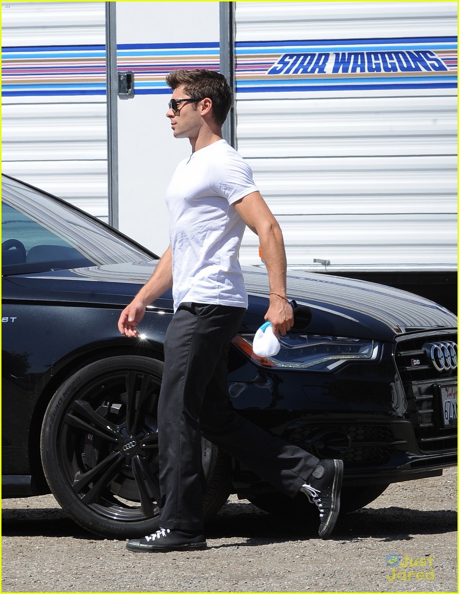 zac efron switches suit we are your friends set 24