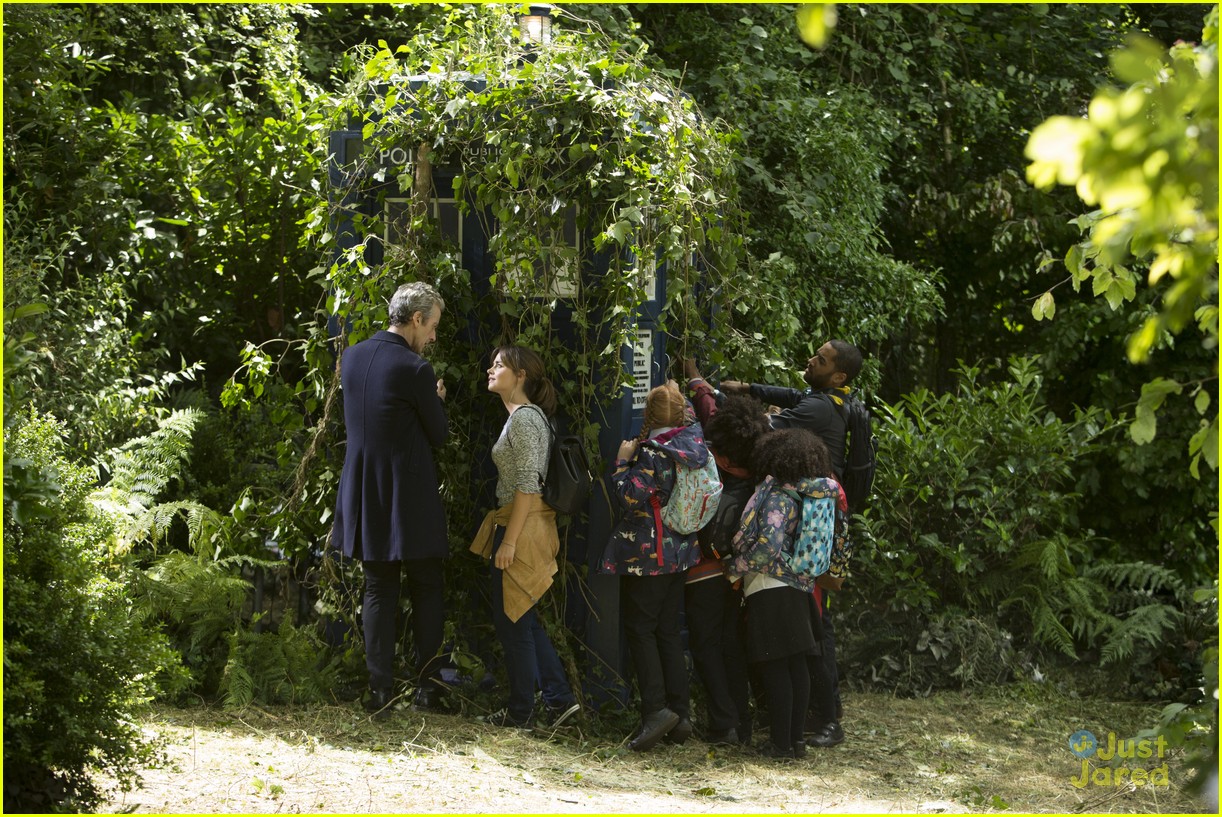 doctor who forest of night stills 11