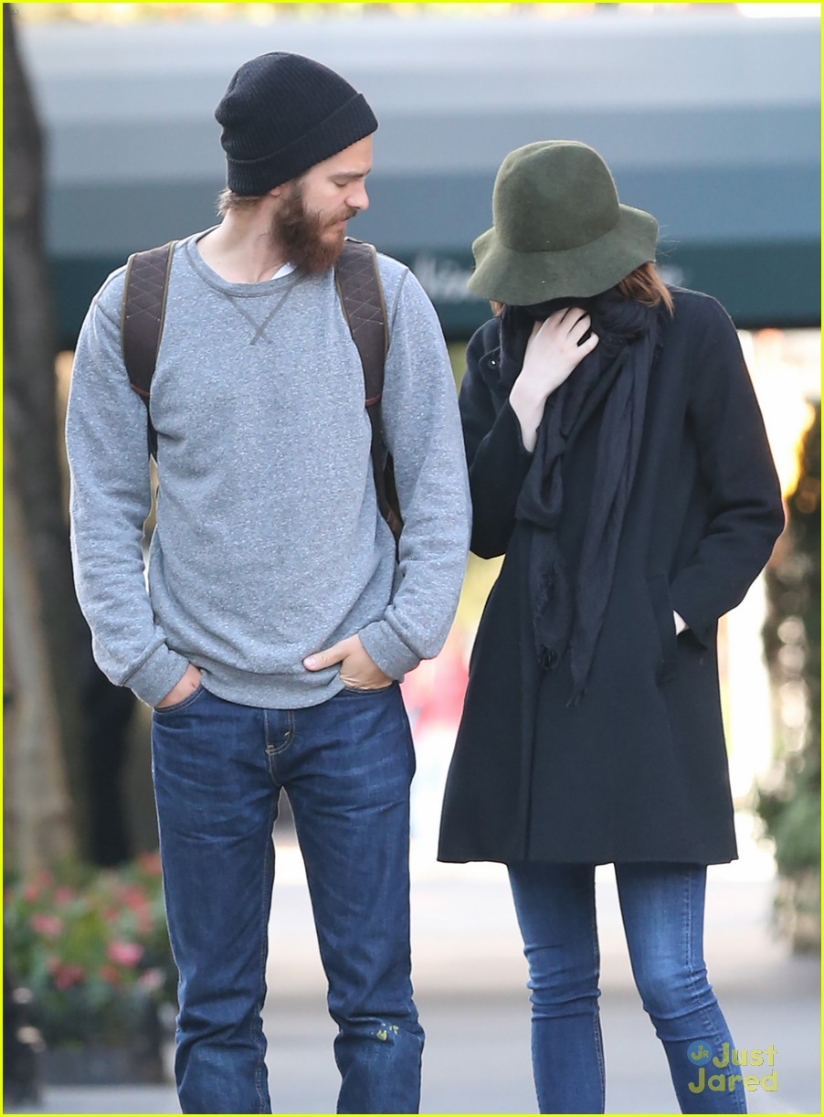 emma stone gets shy during stroll with andrew garfield 07