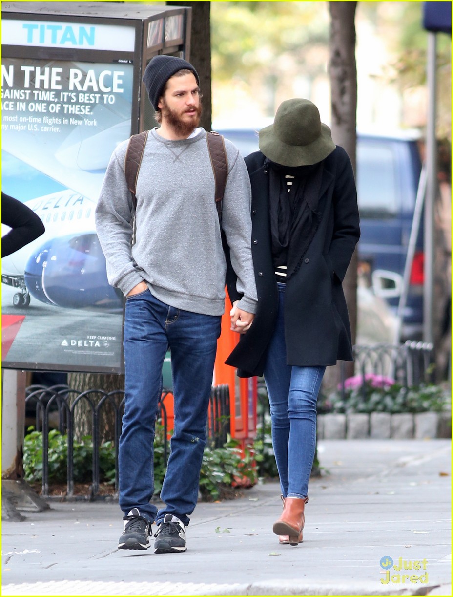 emma stone gets shy during stroll with andrew garfield 17