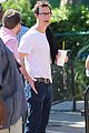 grant gustin lift up shirt for extra appearance 13