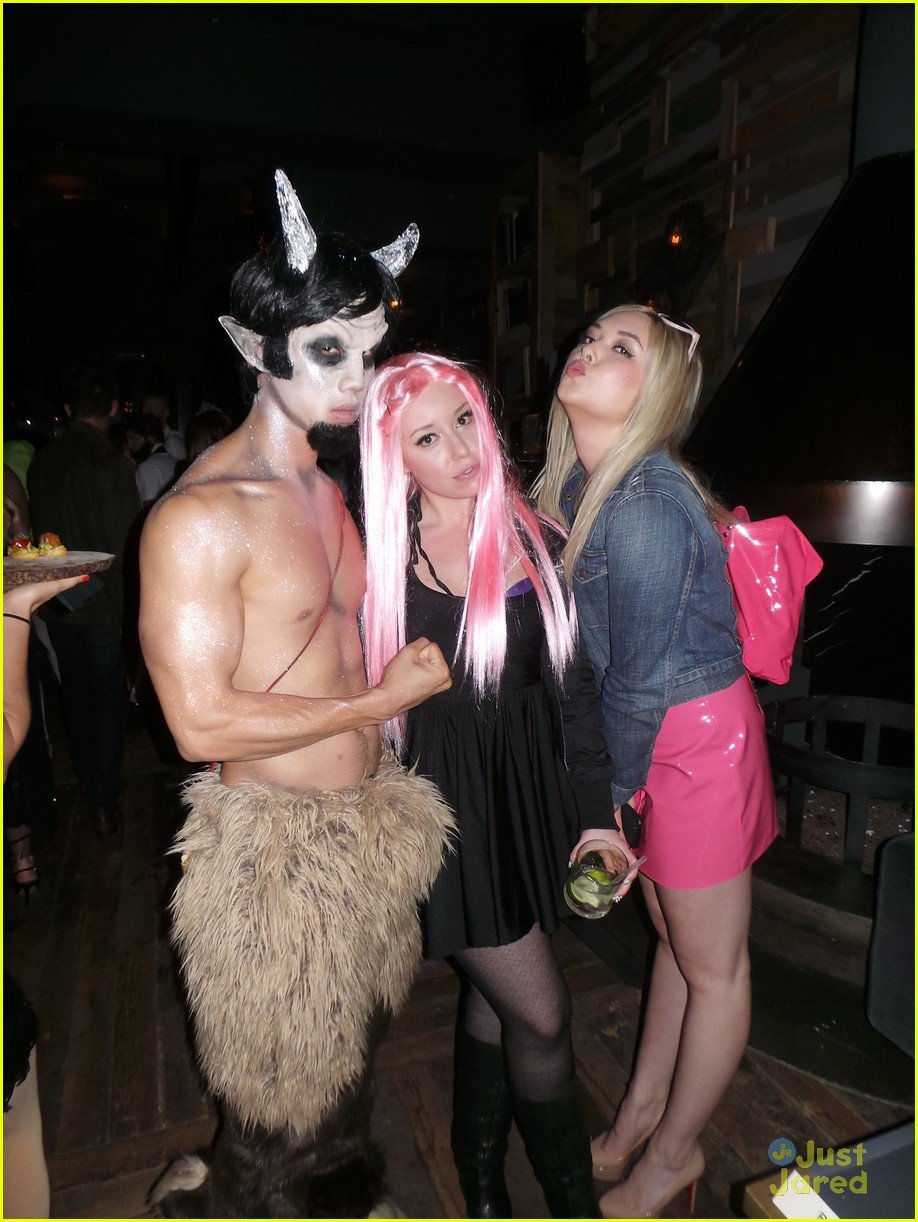 colton haynes lucy hale halloween party costume 02