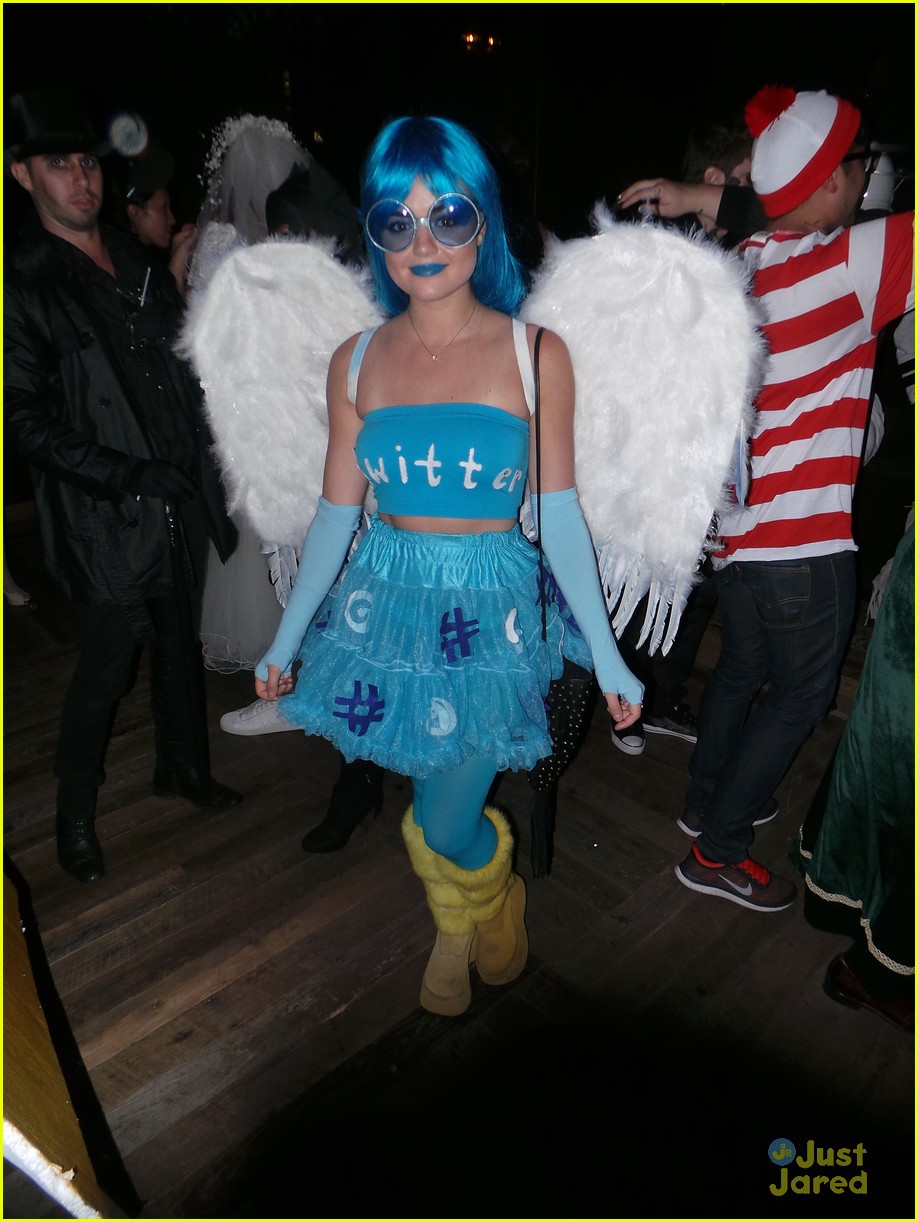 colton haynes lucy hale halloween party costume 04