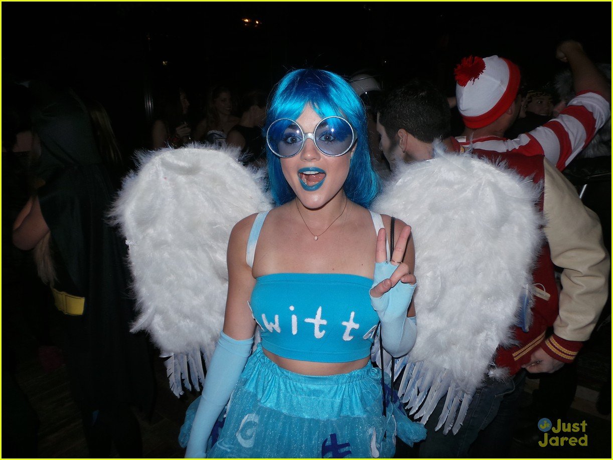 colton haynes lucy hale halloween party costume 07