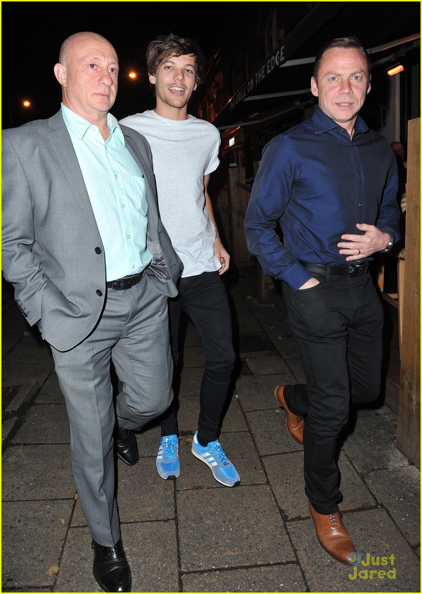 harry styles louis tomlinson nights out separate countries 08