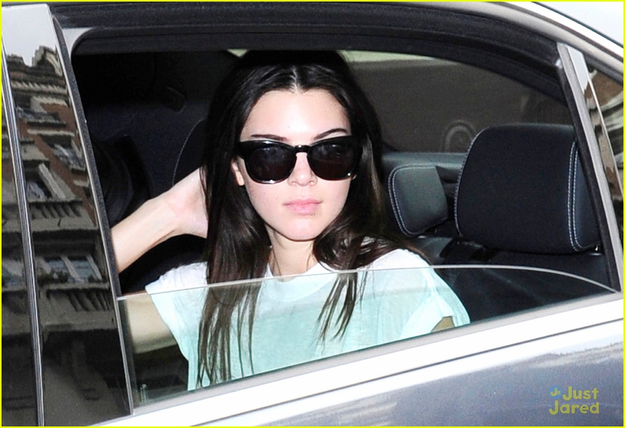 kendall jenner shows us how kris grooves in car 11